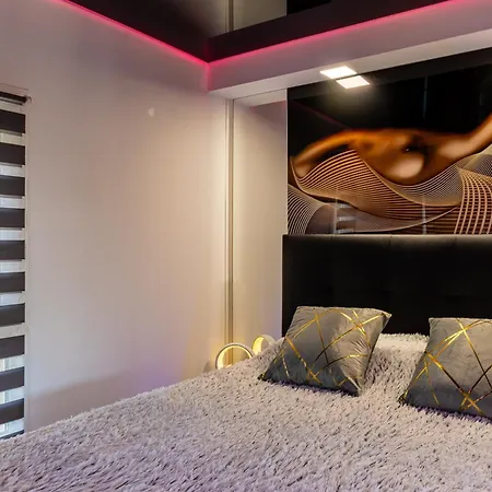 Apartment B&w Port Nature Luxe - Coursive - Vue Port - Separee - Village Naturiste Agde