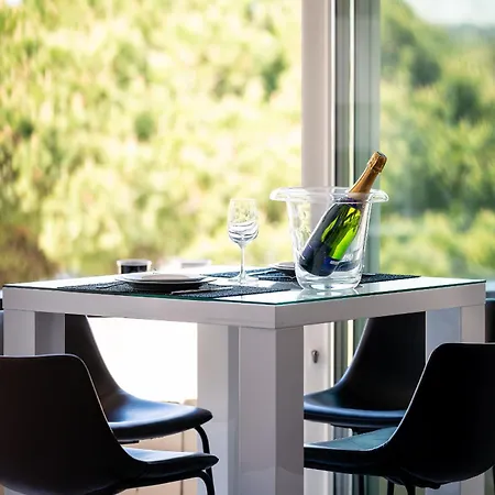 아파트 B&w Port Nature Luxe - Coursive - Vue Port - Separee - Village Naturiste